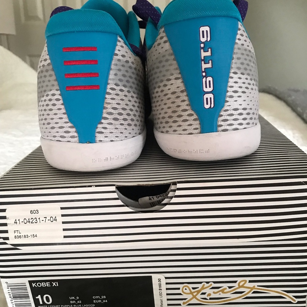 Kobe XI basketball 10M shoe 6/11/96 date wrong